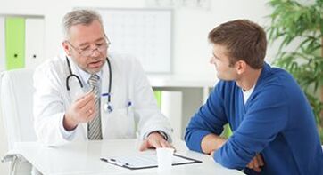 patient en consultation avec un spécialiste